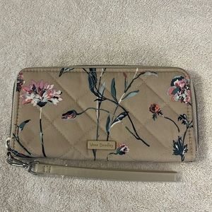 Strawflowers RFID Accordion Wristlet